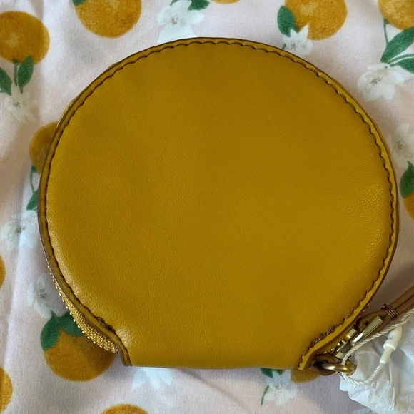 Vera Bradley Bee Design Yellow Coin Purse🐝🌻🐝 - Picture 8 of 12